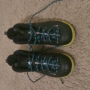 Nike Little Posite size 2Y black & lime green